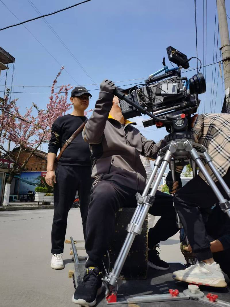 筠连县广告片拍摄：快消品牌爆款之选，网感内容适配社媒传播！