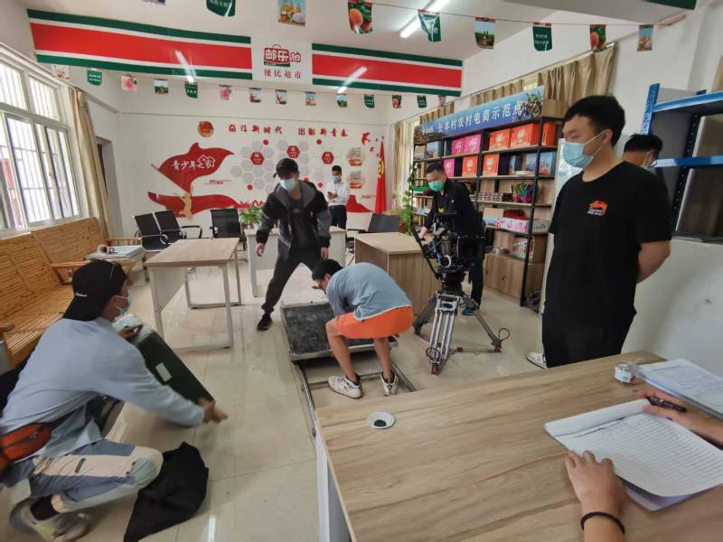 追星女孩心理学分析报告：筠连县广告片拍摄公司揭秘饭圈应援式传播逻辑